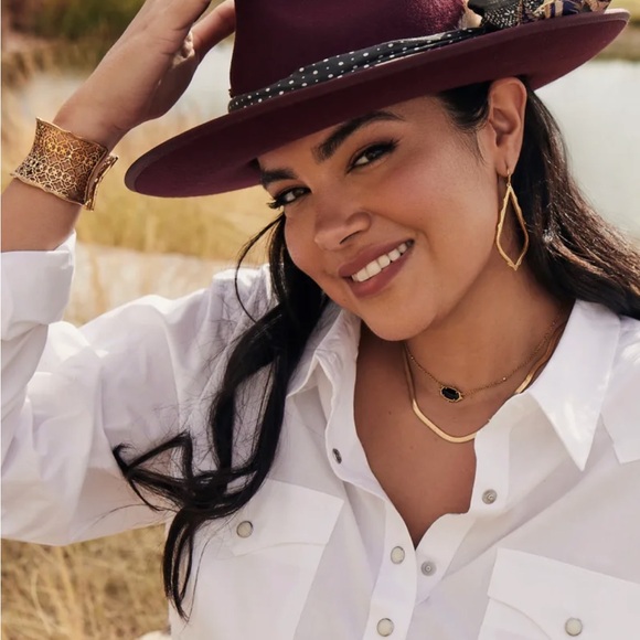 ⭐️HP! Kendra Scott Candice Cuff in 14K Gold-plated Filigree. Brand new! - Picture 5 of 7